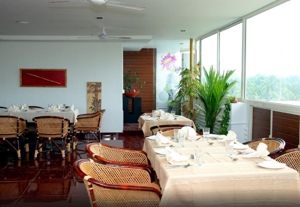 Aquarock Hotel Kazhakuttam 외부 사진