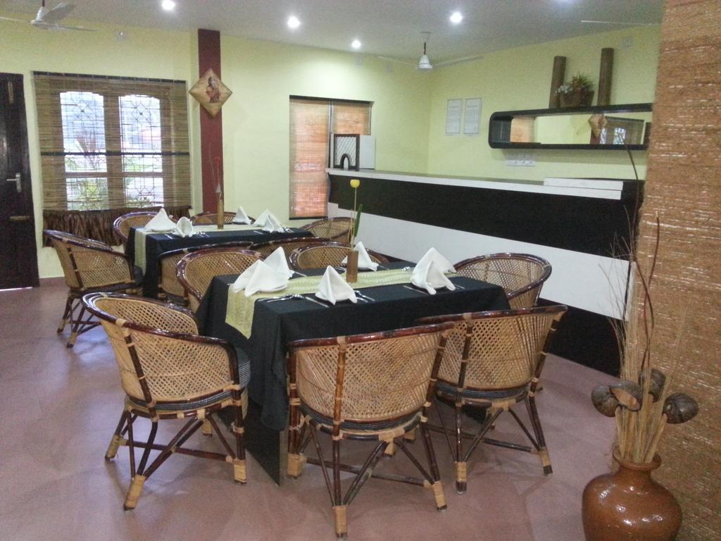 Aquarock Hotel Kazhakuttam 외부 사진