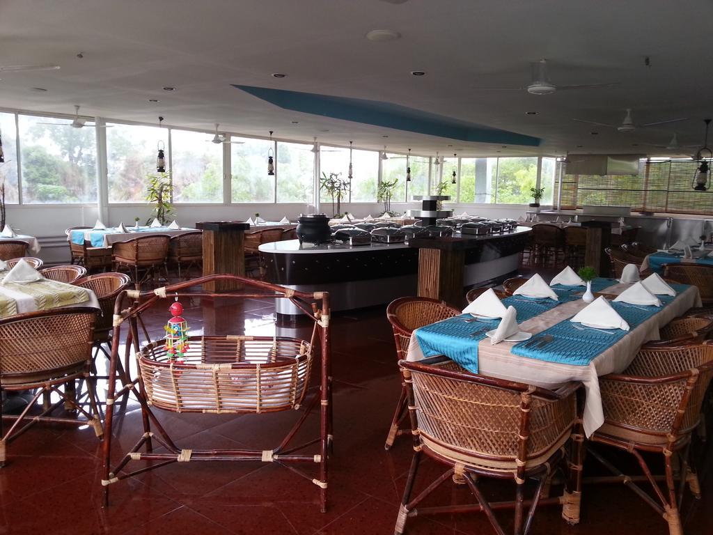 Aquarock Hotel Kazhakuttam 외부 사진