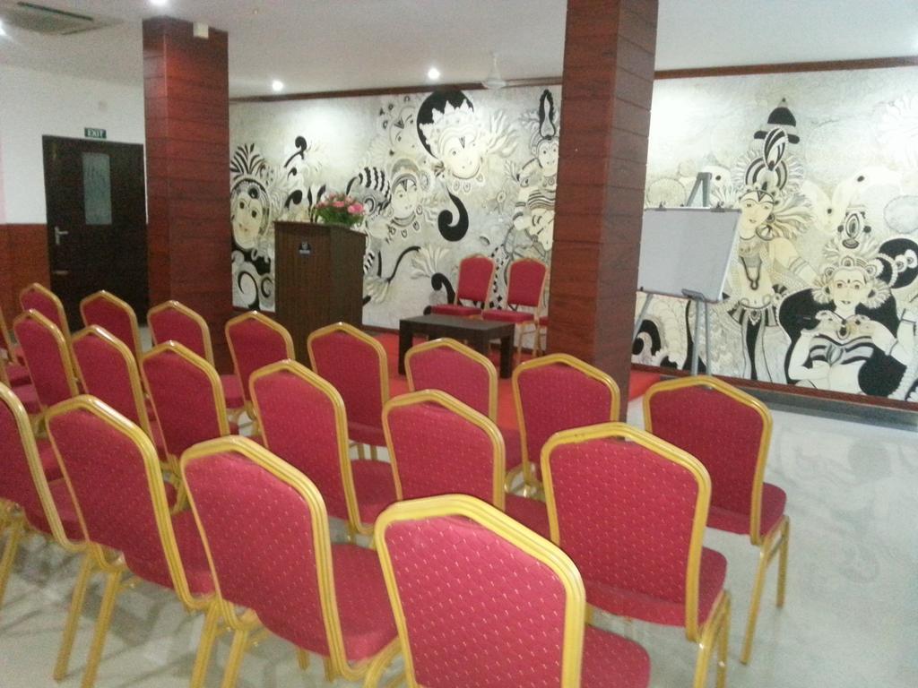 Aquarock Hotel Kazhakuttam 외부 사진