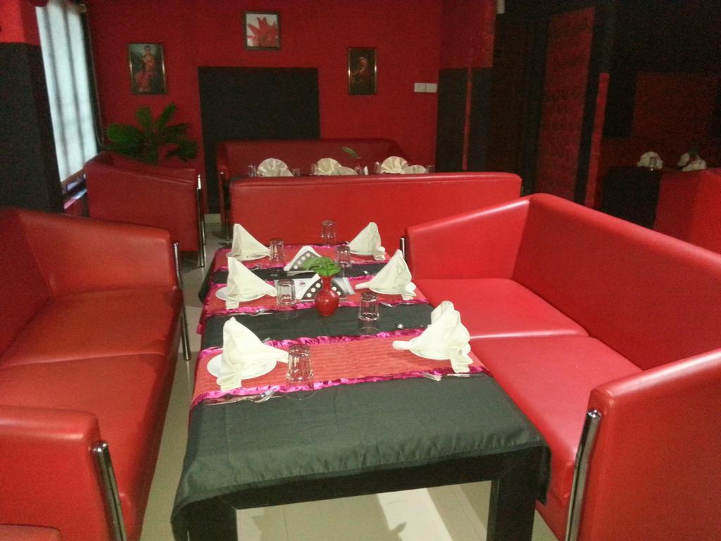 Aquarock Hotel Kazhakuttam 외부 사진